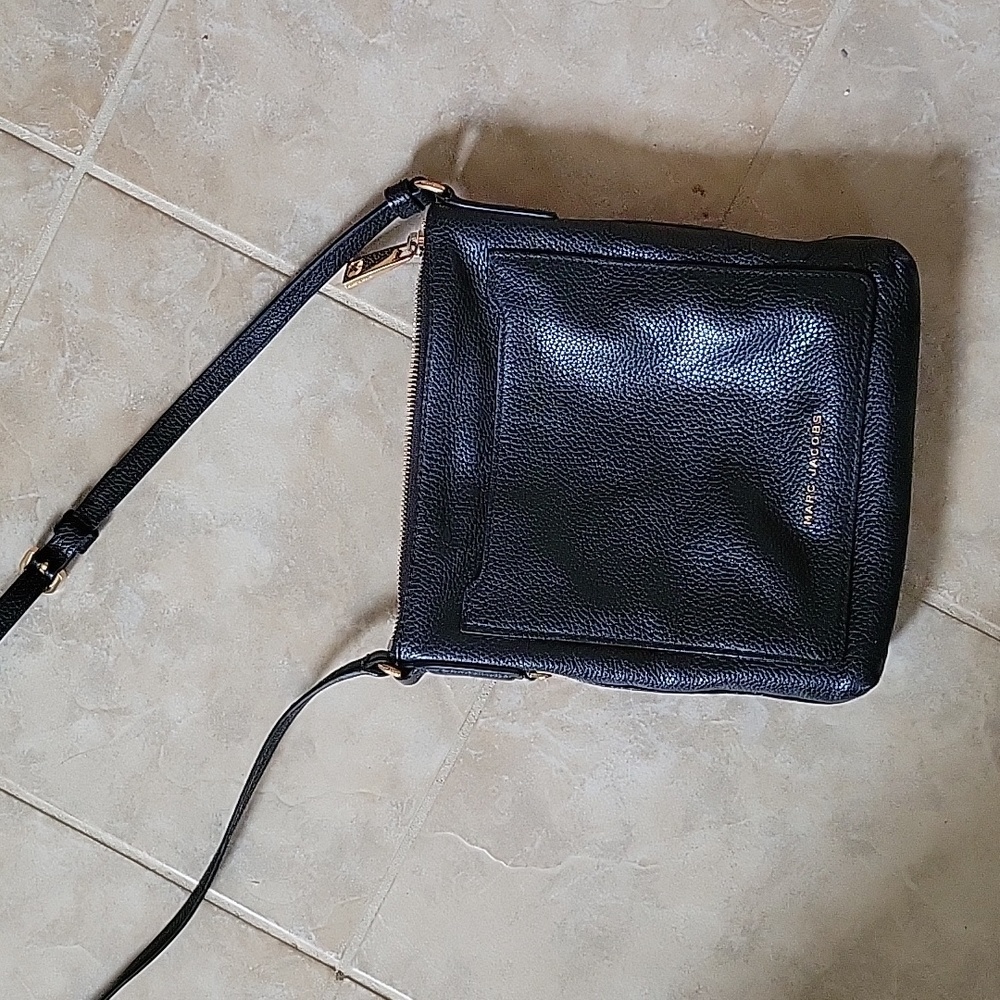 Vingtage Y2K MARC JACOBS LEATHER CROSSBODY BAG